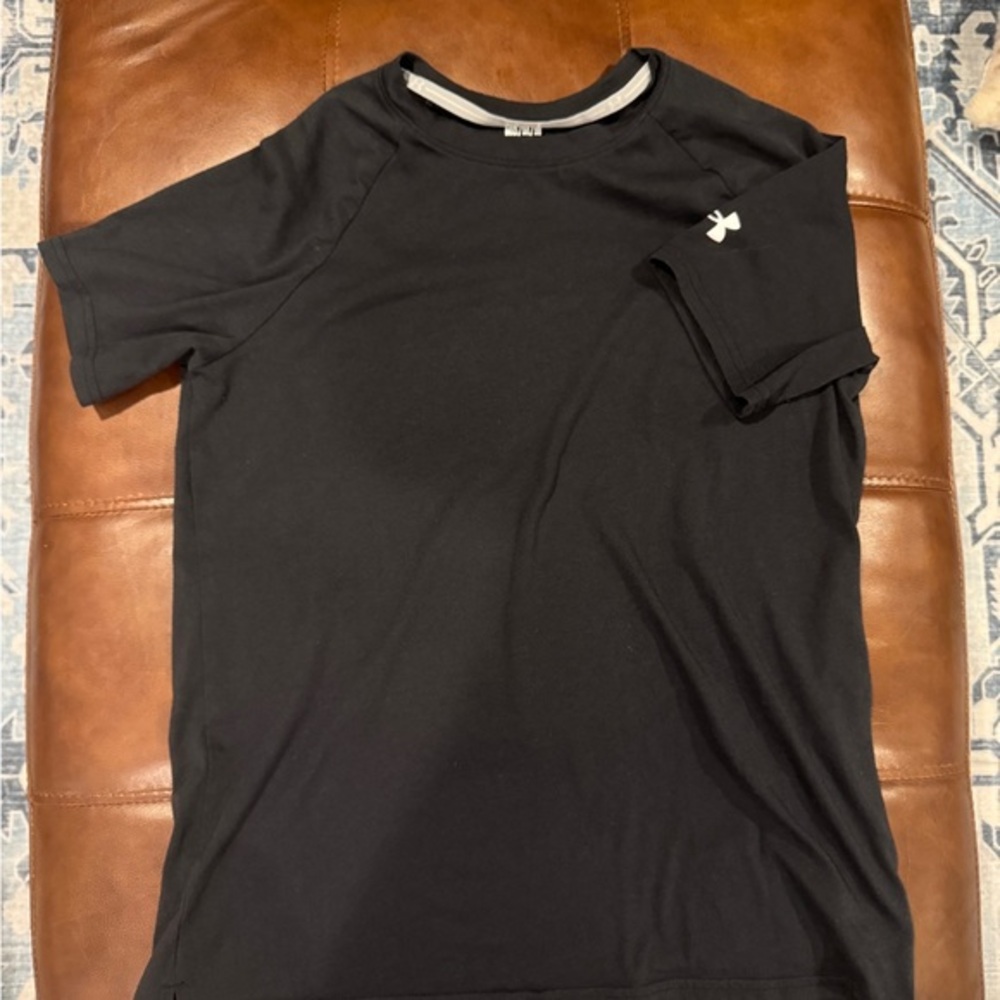 Under Armour Black Short Sleeve Tee
